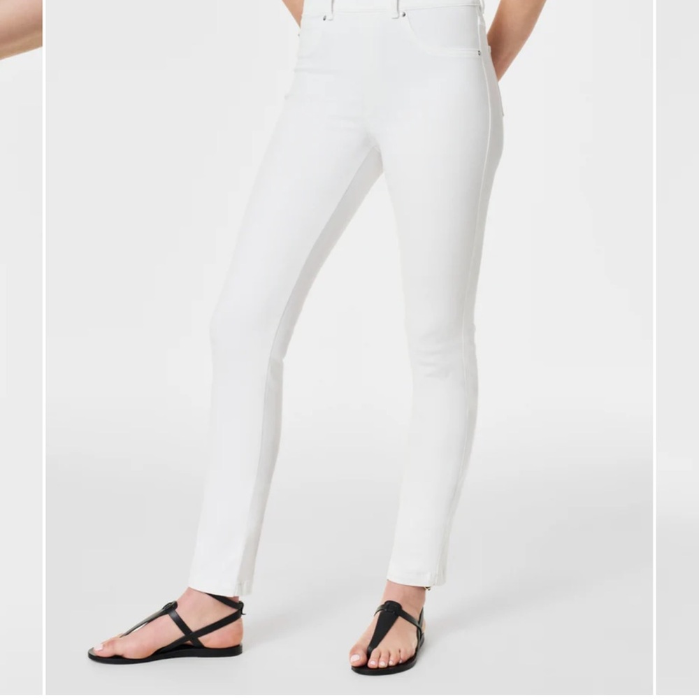 Spanx Straight leg jeans white NWOT size small tall (31” inseam)